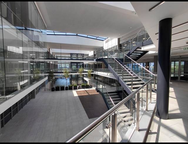 4,542M² OFFICE TO LET IN WATERFALL